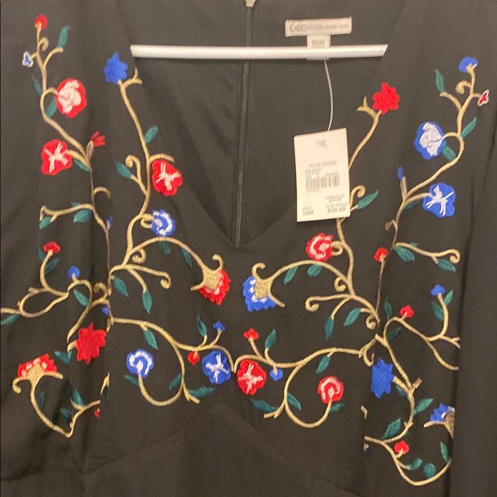 Cato Black Dress with Gold and Green Embroidery - Picture 3 of 4